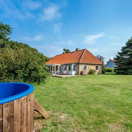 Makrina - 300m From The Sea By Interhome *