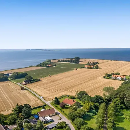Makrina - 300m From The Sea By Interhome *